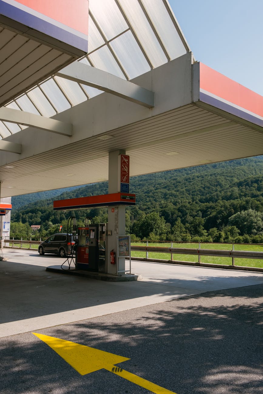 Emissioni e nuove regole Ue, stangata su carburanti e bollette per famiglie e imprese