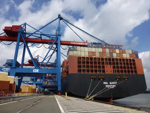 Trieste, MSC cancella il servizio Dragon: stop al traffico container verso gli Usa